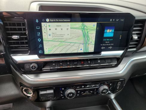 Used 2025 Chevrolet Silverado 1500 High Country AWD/4WD image 27