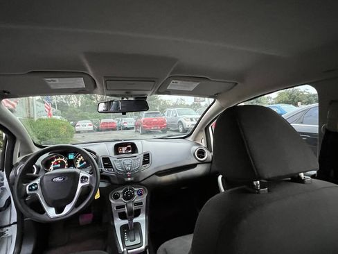 Used 2018 Ford Fiesta SE image 14