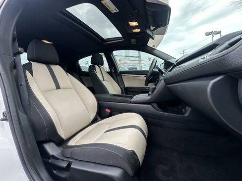 Used 2019 Honda Civic EX image 32