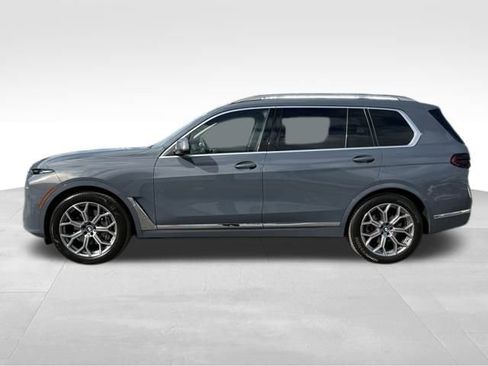 Used 2024 BMW X7 xDrive40i w/ Executive Package image 3