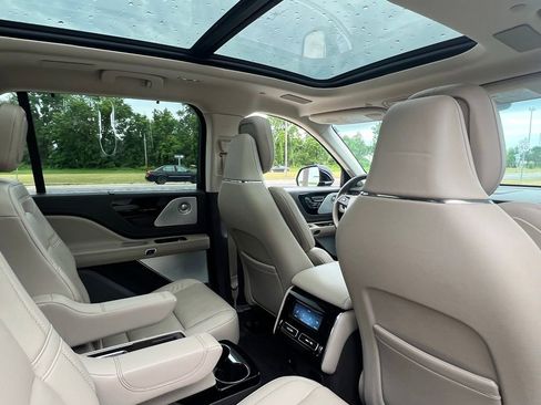 Used 2023 Lincoln Aviator Reserve w/ Equipment Group 201A image 14