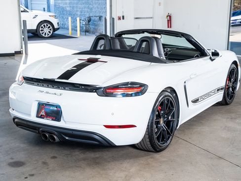 Used 2019 Porsche 718 Boxster image 6