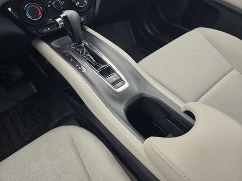Used 2020 Honda HR-V LX image 18