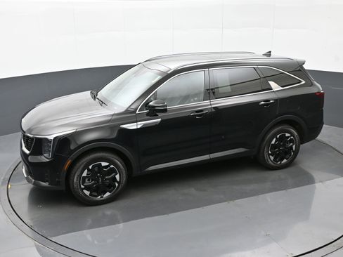 Used 2024 Kia Sorento S w/ Panoramic Sunroof Package image 35