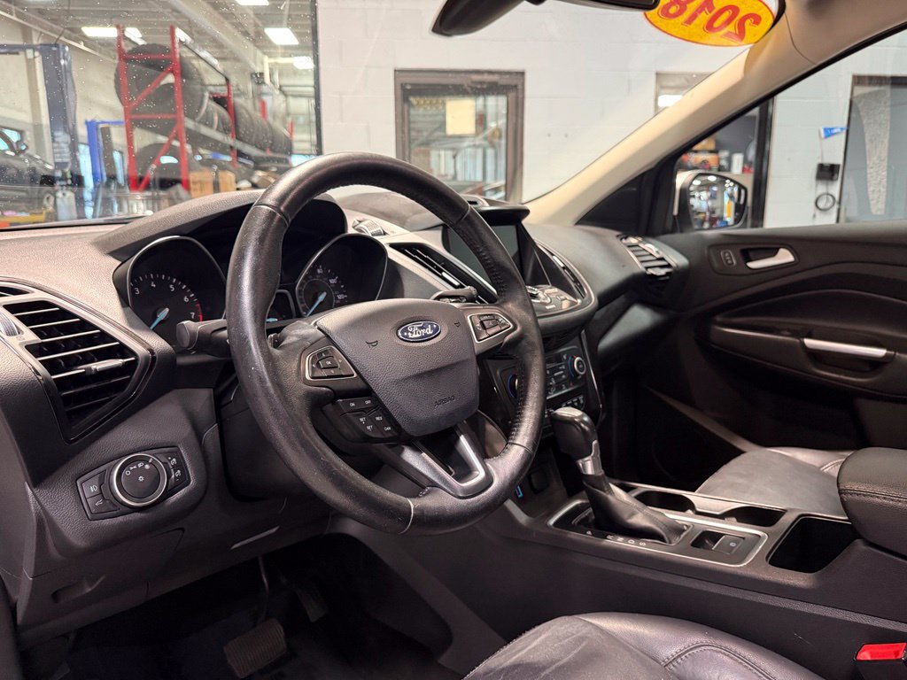 Used 2018 Ford Escape Titanium AWD/4WD image 11