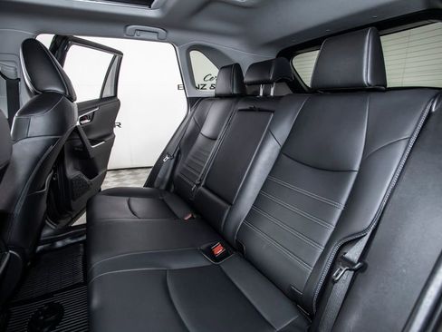 Used 2019 Toyota RAV4 Limited image 16