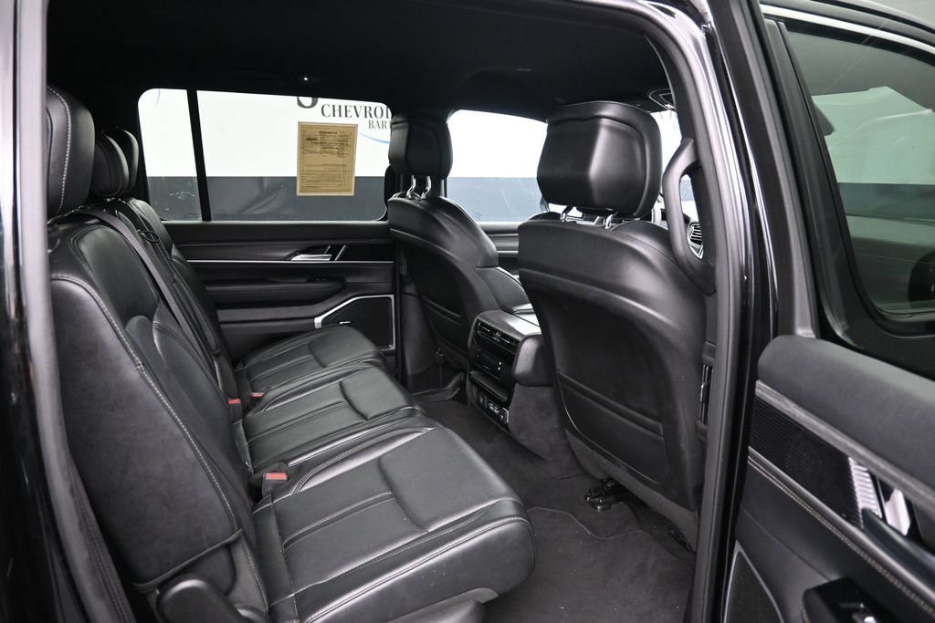 Used 2024 Jeep Wagoneer Series II w/ Flexible Seating Group AWD/4WD image 19