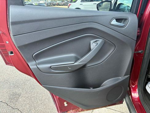 Used 2013 Ford Escape SE FWD image 15