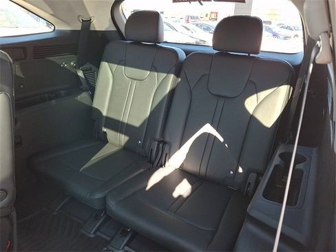 Certified 2025 Kia Sorento EX w/ Panoramic Sunroof Package image 10