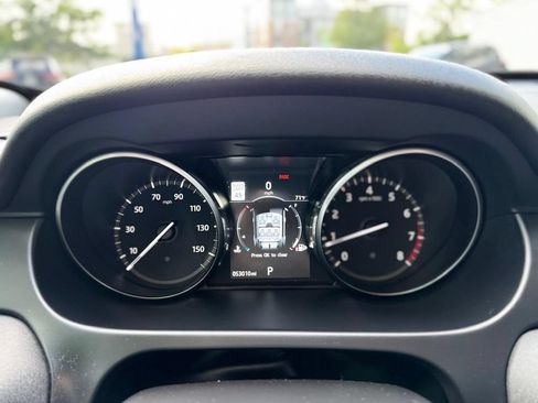 Used 2017 Land Rover Discovery Sport HSE AWD/4WD image 12