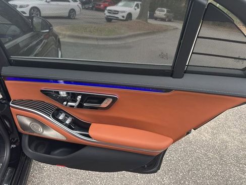 Used 2022 Mercedes-Benz S 580 4MATIC Sedan image 16