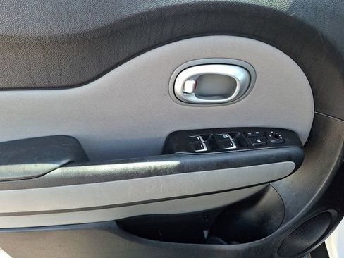 Used 2017 Kia Soul FWD image 16