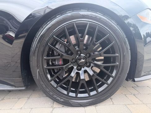 Used 2018 Ford Mustang GT Premium w/ GT Performance Package RWD image 27