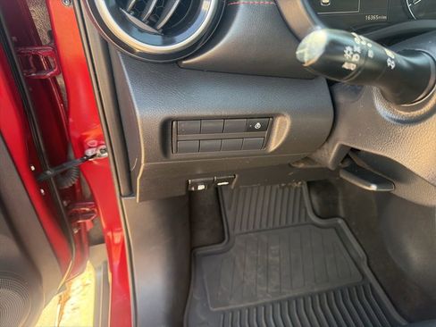 Used 2024 Nissan Kicks SR w/ SR Premium Package image 9