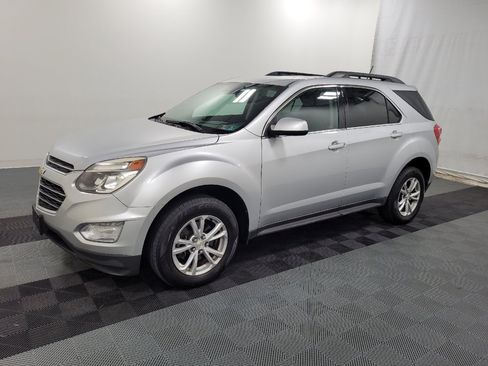 Used 2017 Chevrolet Equinox LT w/ Convenience Package AWD/4WD image 2