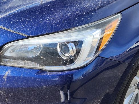 Used 2017 Subaru Outback 2.5i Premium image 5