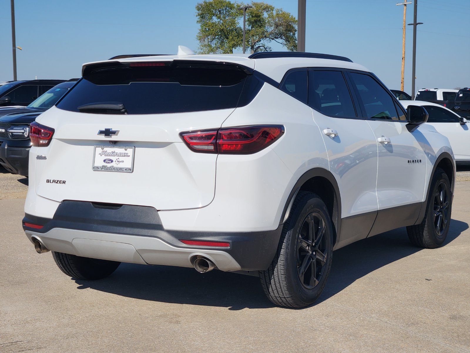 Used 2023 Chevrolet Blazer LT w/ Midnight/Sport Edition FWD image 5