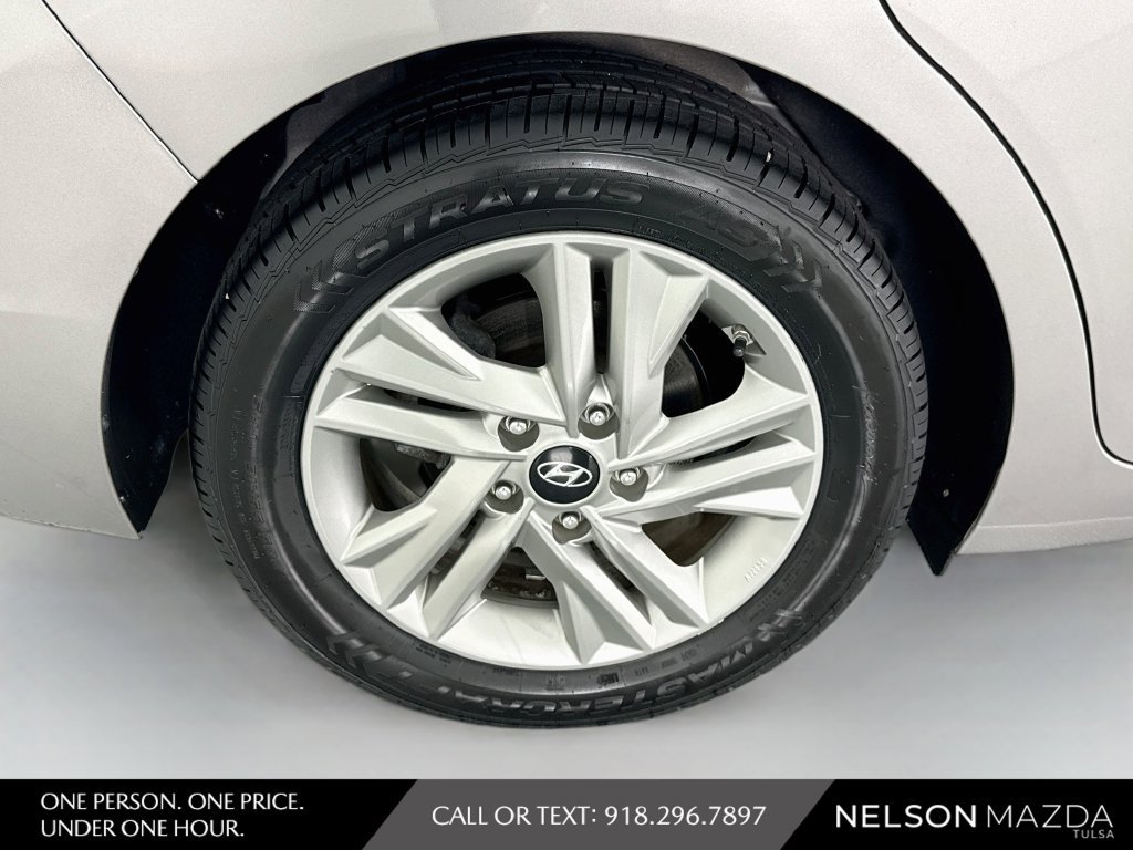 Used 2020 Hyundai Elantra SEL FWD image 10