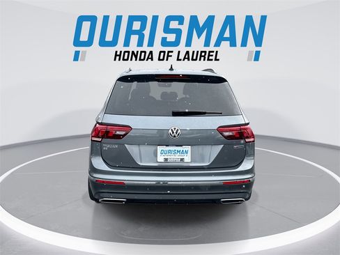Used 2021 Volkswagen Tiguan SE w/ Panoramic Sunroof Package image 7