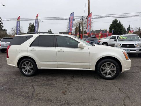 Used 2004 Cadillac SRX V8 w/ Preferred Equipment Group image 14