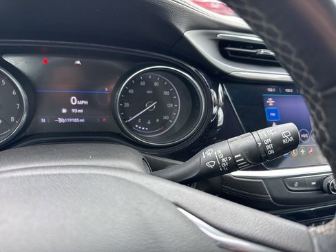 Used 2020 Buick Encore GX Essence FWD image 23