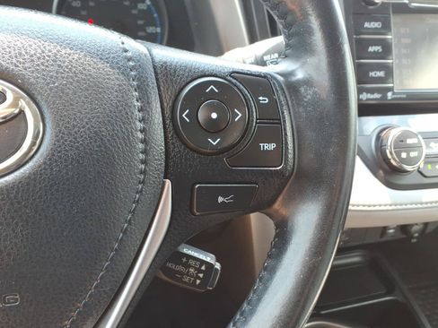 Used 2018 Toyota RAV4 XLE AWD/4WD image 13
