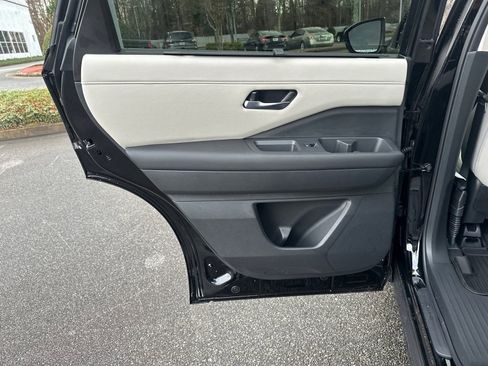 New 2026 Nissan Pathfinder SL image 22