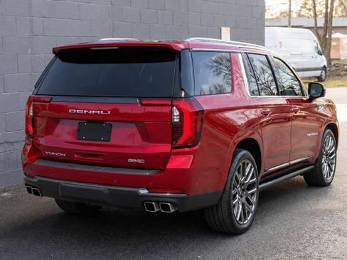 Used 2025 GMC Yukon XL Denali Ultimate AWD/4WD image 7