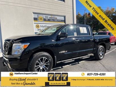 Used 2024 Nissan Titan SV w/ SV Convenience Package