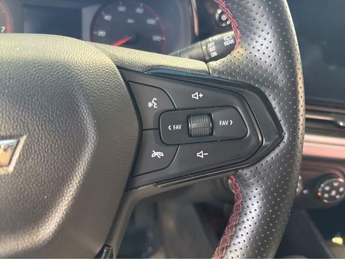 Used 2024 Chevrolet Trax RS w/ Driver Confidence Package FWD image 23