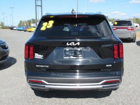 Used 2023 Kia Sorento SX Prestige image 5