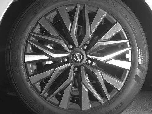 Used 2025 Nissan Altima 2.5 SV image 12