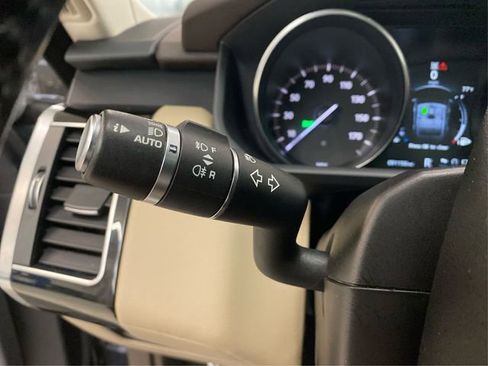 Used 2017 Land Rover Range Rover Sport HSE image 23