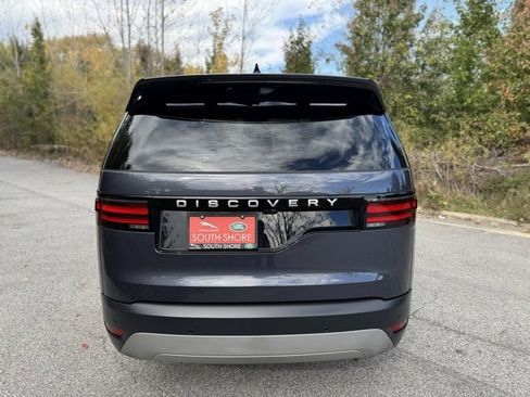Used 2025 Land Rover Discovery S image 5