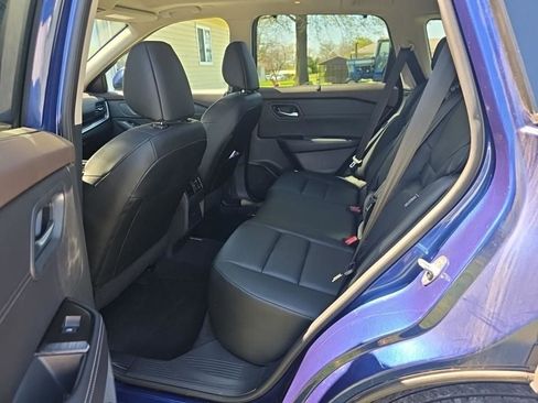 Used 2023 Nissan Rogue SV w/ SV Premium B Package AWD/4WD image 41