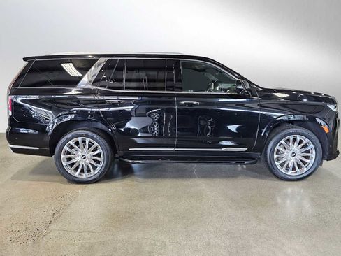 Used 2023 Cadillac Escalade Premium Luxury w/ Performance Package AWD/4WD image 8
