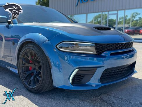 Used 2022 Dodge Charger SRT Hellcat w/ Harman/Kardon Audio Group RWD image 9