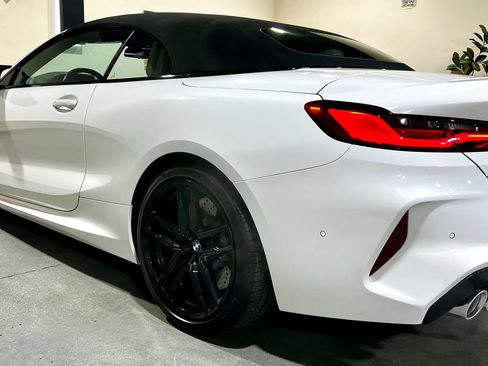 Used 2020 BMW M8 Convertible AWD/4WD image 9