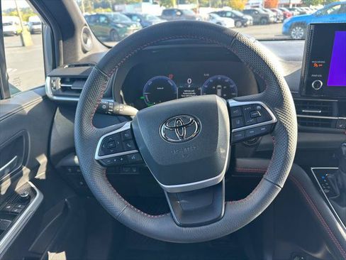 Certified 2026 Toyota Sienna XSE AWD/4WD image 21