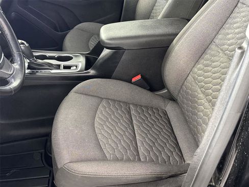 Used 2018 Chevrolet Equinox LT image 12