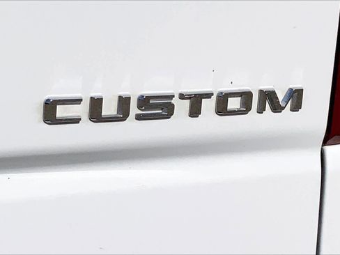 Used 2024 Chevrolet Silverado 1500 Custom image 9