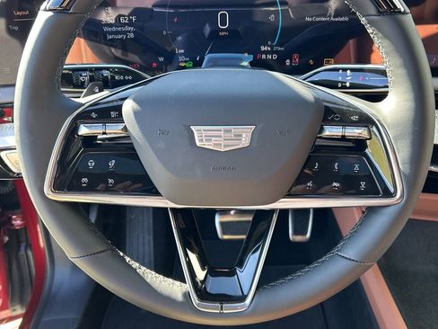 New 2026 Cadillac Optiq Luxury 2 image 25