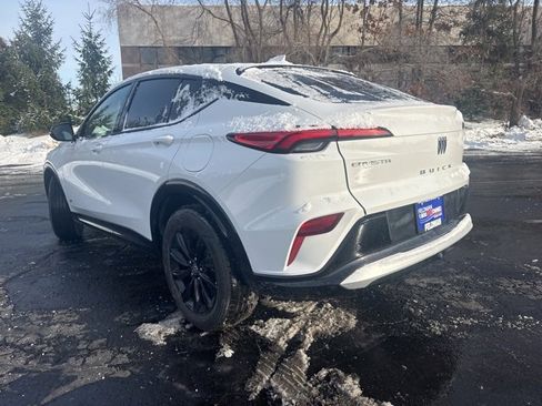 Used 2025 Buick Envista Sport Touring image 4