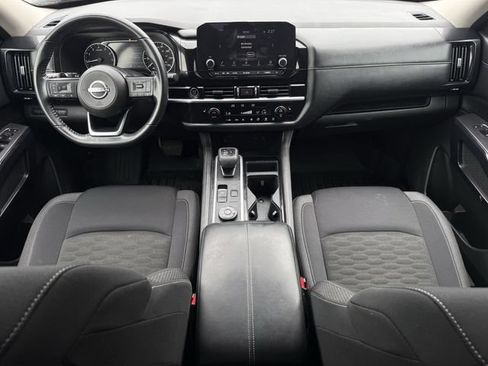 Used 2024 Nissan Pathfinder SV AWD/4WD image 10