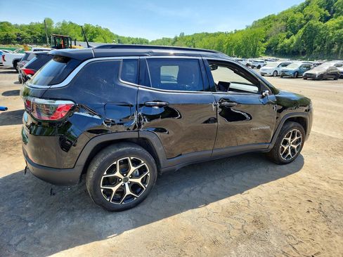 Used 2025 Jeep Compass Limited w/ Sun & Sound Group AWD/4WD image 4