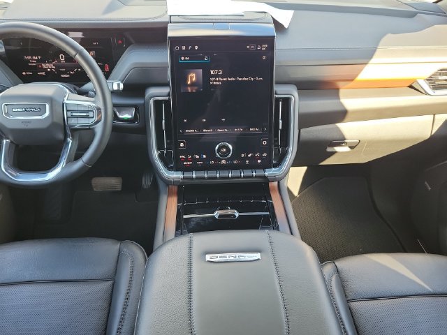 Certified 2025 GMC Yukon Denali AWD/4WD image 11