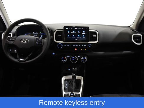 New 2025 Hyundai Venue Limited image 8