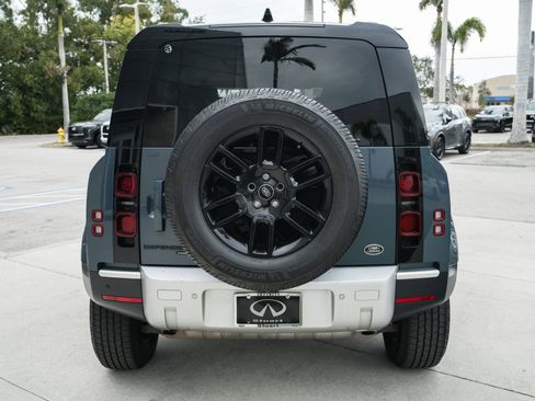 Used 2022 Land Rover Defender 110 SE image 24