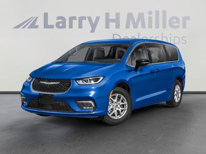 New 2026 Chrysler Pacifica Pinnacle