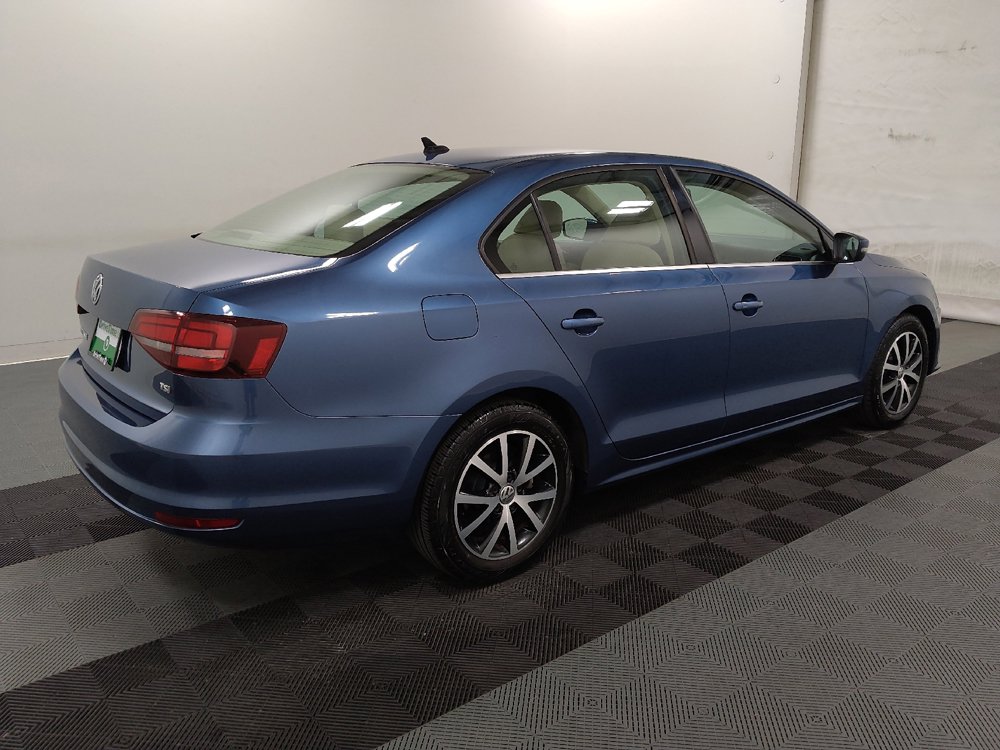 Used 2017 Volkswagen Jetta SE FWD image 10